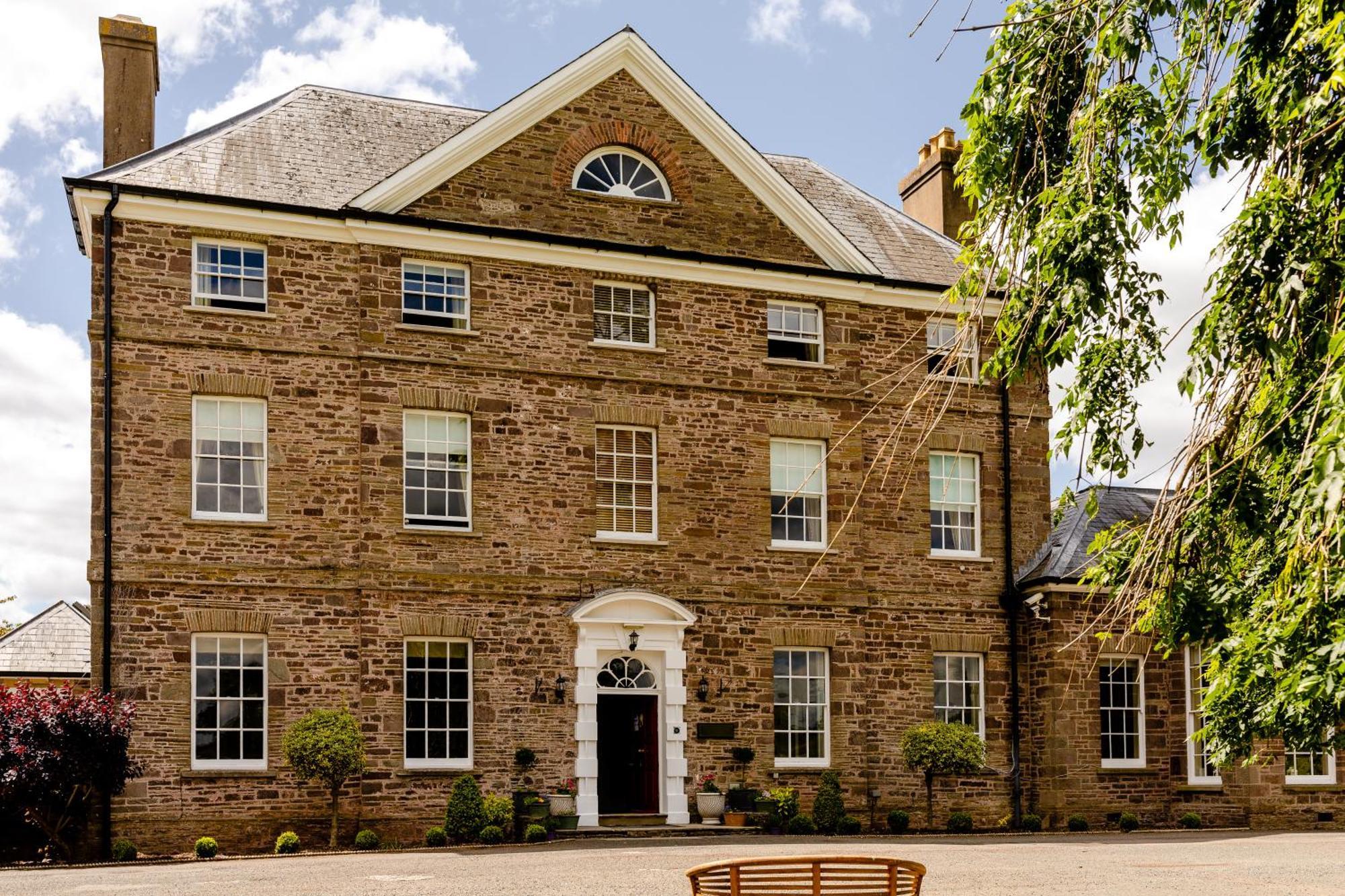 Peterstone Court Country House Restaurant & Spa Брекон Экстерьер фото
