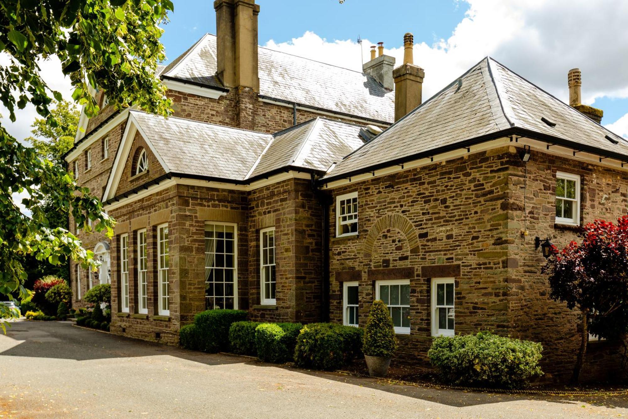 Peterstone Court Country House Restaurant & Spa Брекон Экстерьер фото
